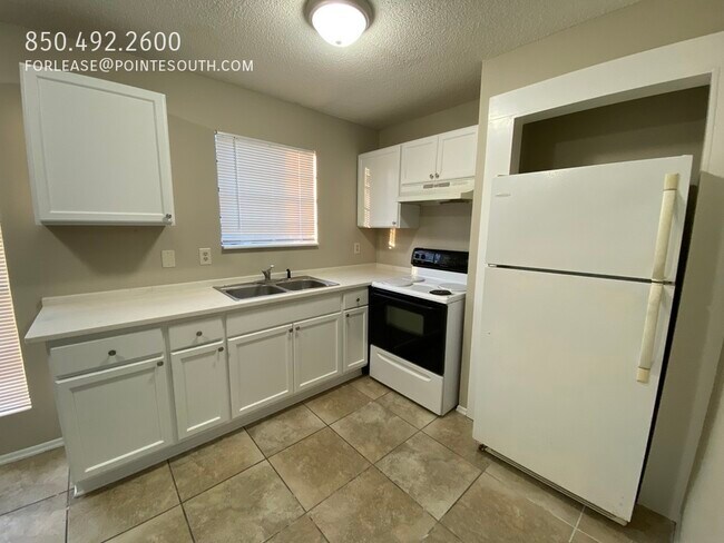 Building Photo - 6394 Schoel Ln