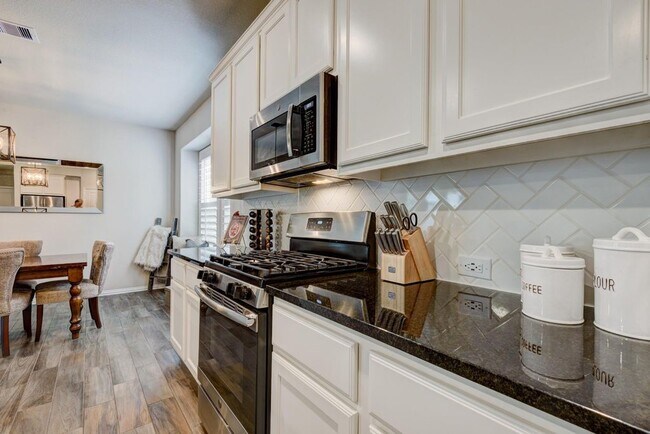 Building Photo - 29809 Woodsons Edge Way