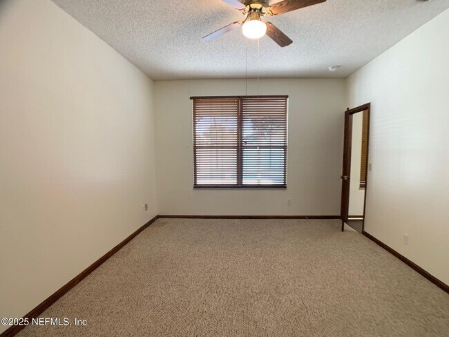 Building Photo - 7931 Dwyer Dr