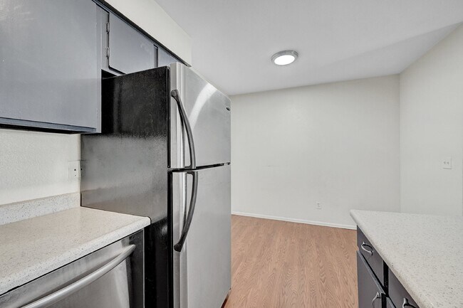 Building Photo - $940.95 with Half Off the first month's rent, 1 Bed, 1 Bath, Condo in Denver with Cozy Fireplace!