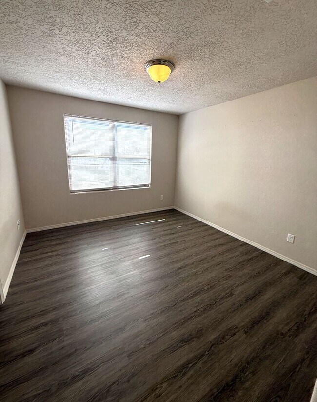 Building Photo - 966 Verdinal Ln