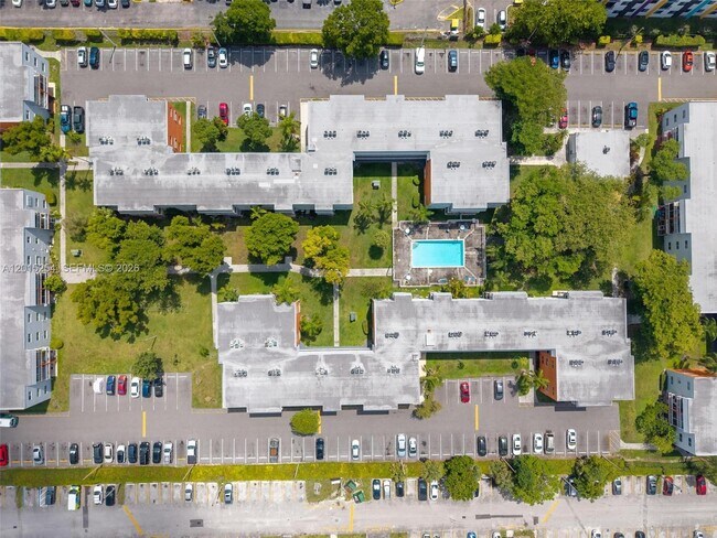 Building Photo - 11301 SW 200th St