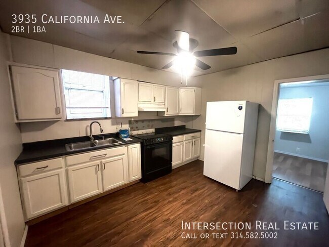 Building Photo - 3935 California Ave