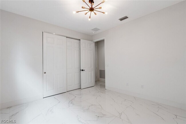 Building Photo - 11604 Meadowrun Cir