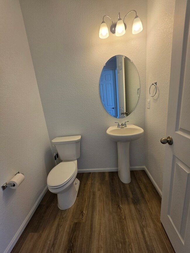 Building Photo - ALL PROSPECTIVE TENANTS MUST SUBMIT A $58 NON-REFUNDABLE APPLICATION FEE PER APPLICANT ONLINE AND...