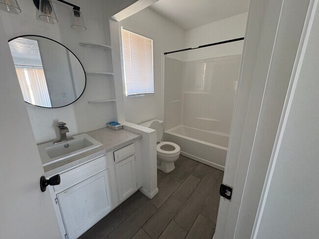 Building Photo - 74077 Cactus Dr