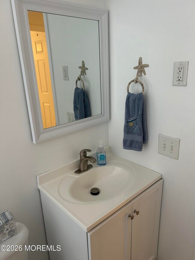 Building Photo - 1804 Grand Central Ave