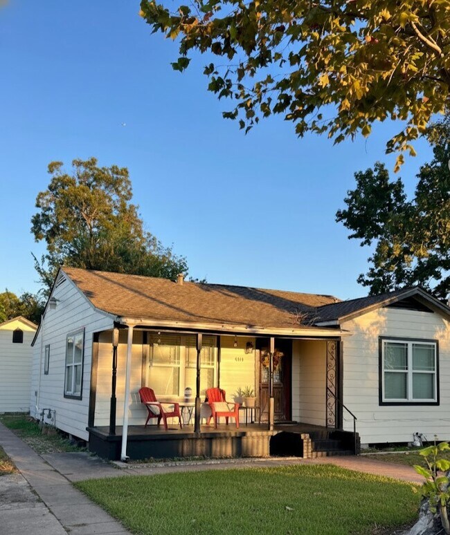 Building Photo - 4314 Gano St