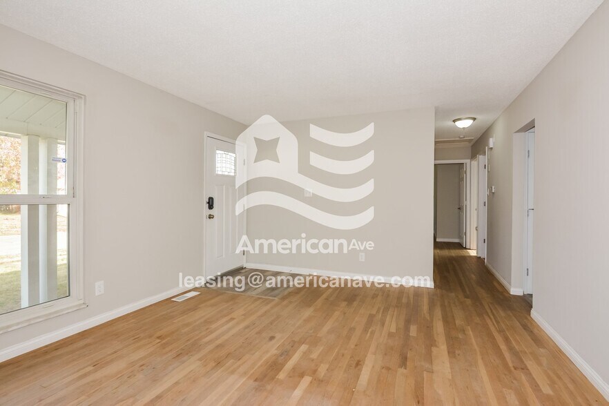 Building Photo - 1760 Flordawn Dr