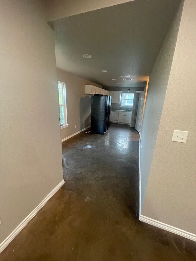 Building Photo - 133 Quail Meadows Dr