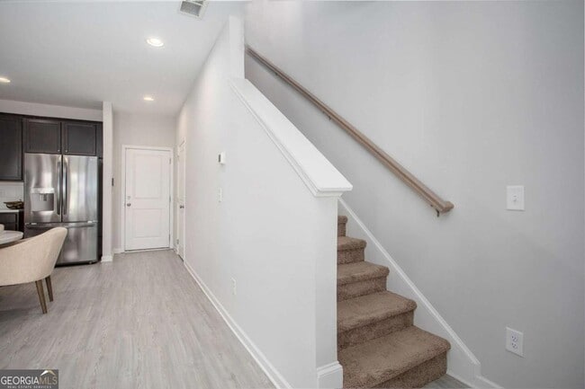 Building Photo - 1961 James Red Moore Blvd