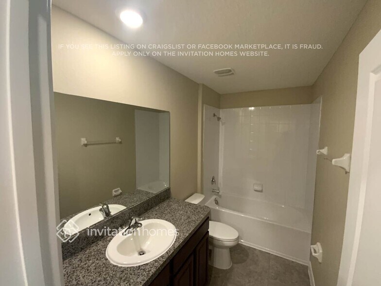 Building Photo - 5140 White Chicory Dr