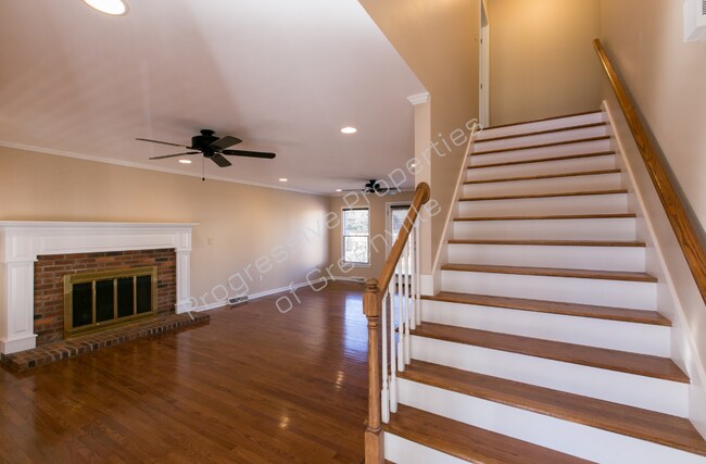 Building Photo - 124 Oak Grove Lake Rd