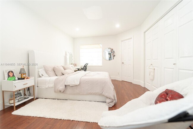 Building Photo - 9939 NW 47th Terrace