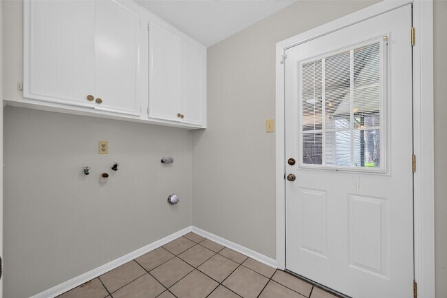 Building Photo - 25515 Stone Mill Ln