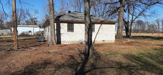 Building Photo - 156 Bailey St