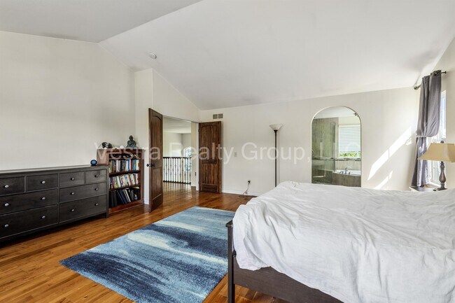 Building Photo - 2157 Maples Pl