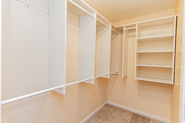 Building Photo - 1403 Wenwood Ct