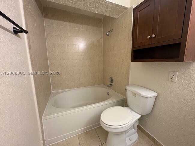 Building Photo - 15570 SW 105th Ln