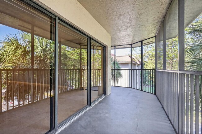 Building Photo - 491 Ives Dairy Rd