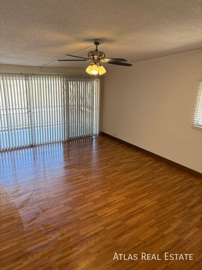 Building Photo - 1101 E Butler Dr