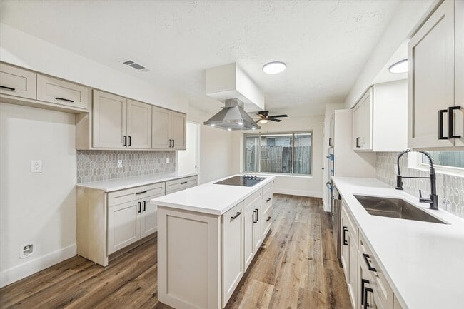 Building Photo - 3623 Acorn Way Ln