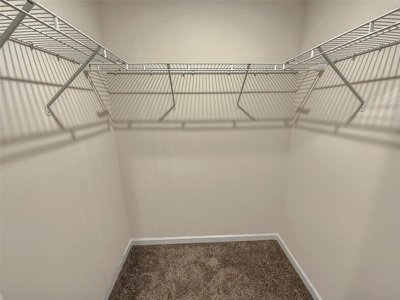 Building Photo - 11052 Chalkbark Ln