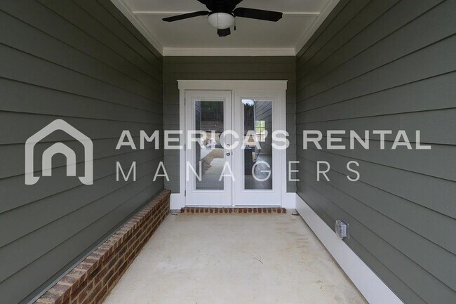 Building Photo - Modern Elegance at Unali Townes!