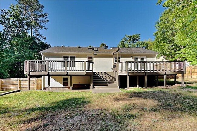 Building Photo - 3702 Pine Brook Dr