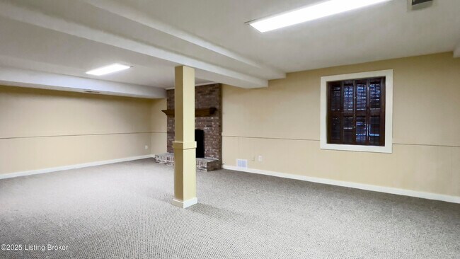 Building Photo - 1508 Sylvan Wynde