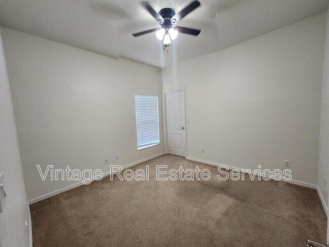 Building Photo - 9344 Mandrake Ct