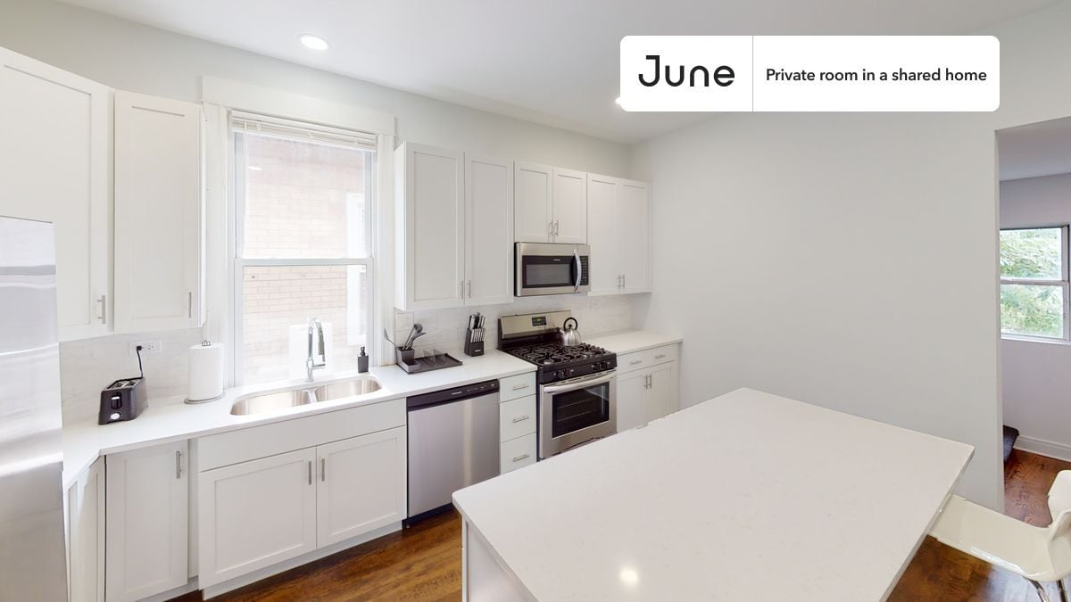 Building Photo - Room in Shared 4 bed/2 bath home