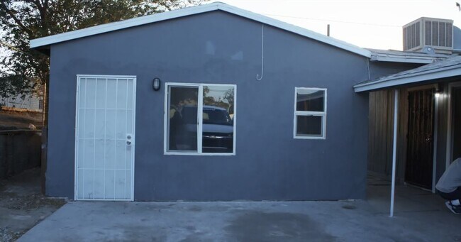 Front outside - 312 Maxine Ave