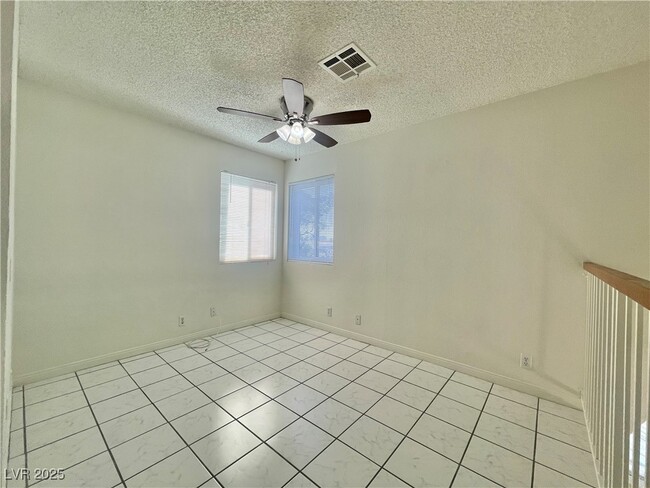 Building Photo - 3241 Symphony Dr