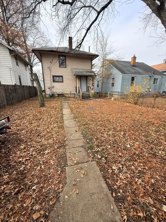 Building Photo - 3715 Bowser Ave