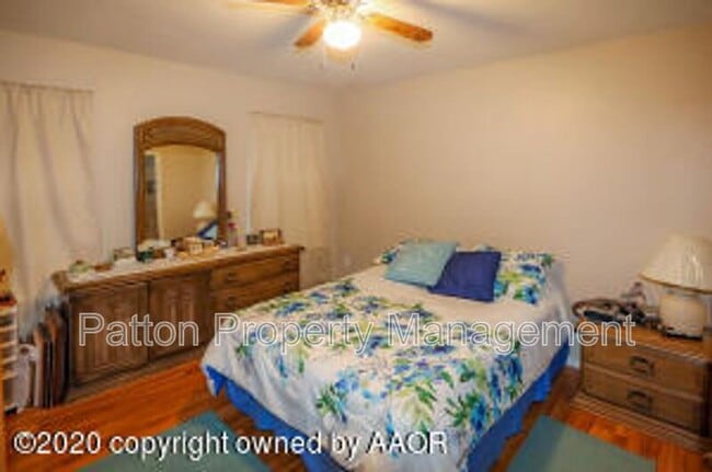 Building Photo - 1029 Trinchera Dr