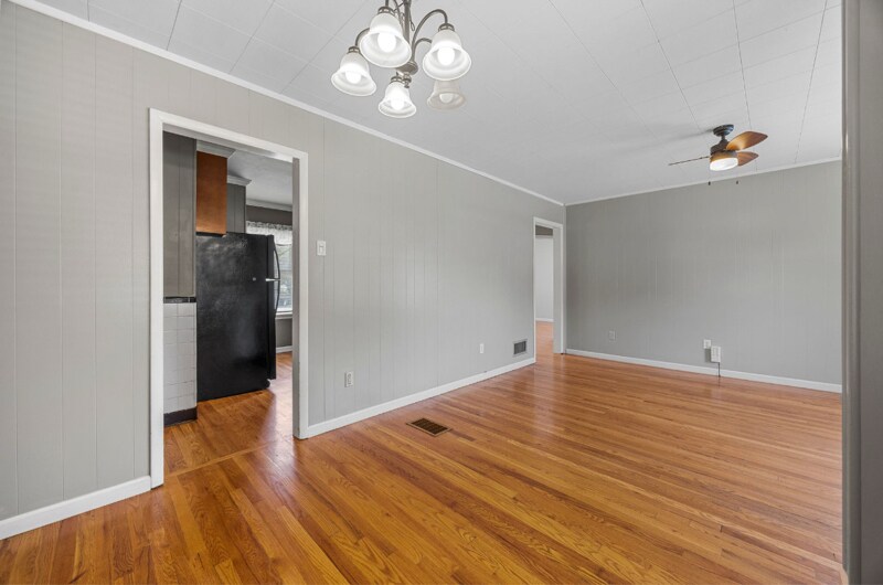 Building Photo - 3661 St Marguerite Ln