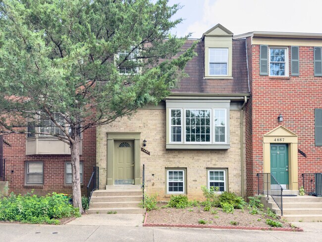 Primary Photo - 4685 Forestdale Dr