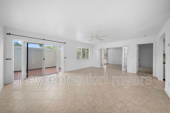 Building Photo - 3052 Kings Lake Blvd