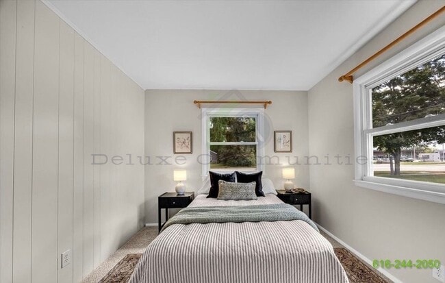 Building Photo - Newly Remodeled 3 Bedroom Kentwood Home! S...