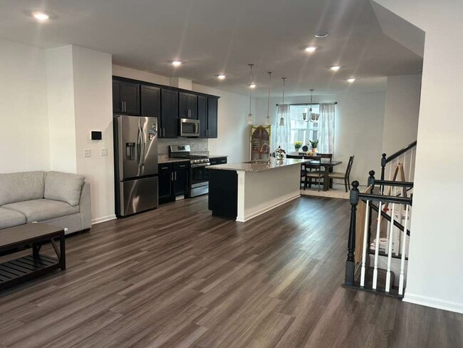 Building Photo - 4465 Chelsea Mnr Cir