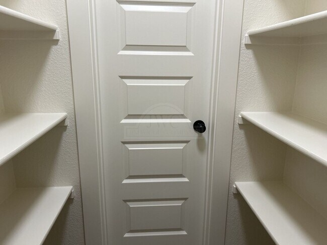 Building Photo - 316 Timber Ridge Dr