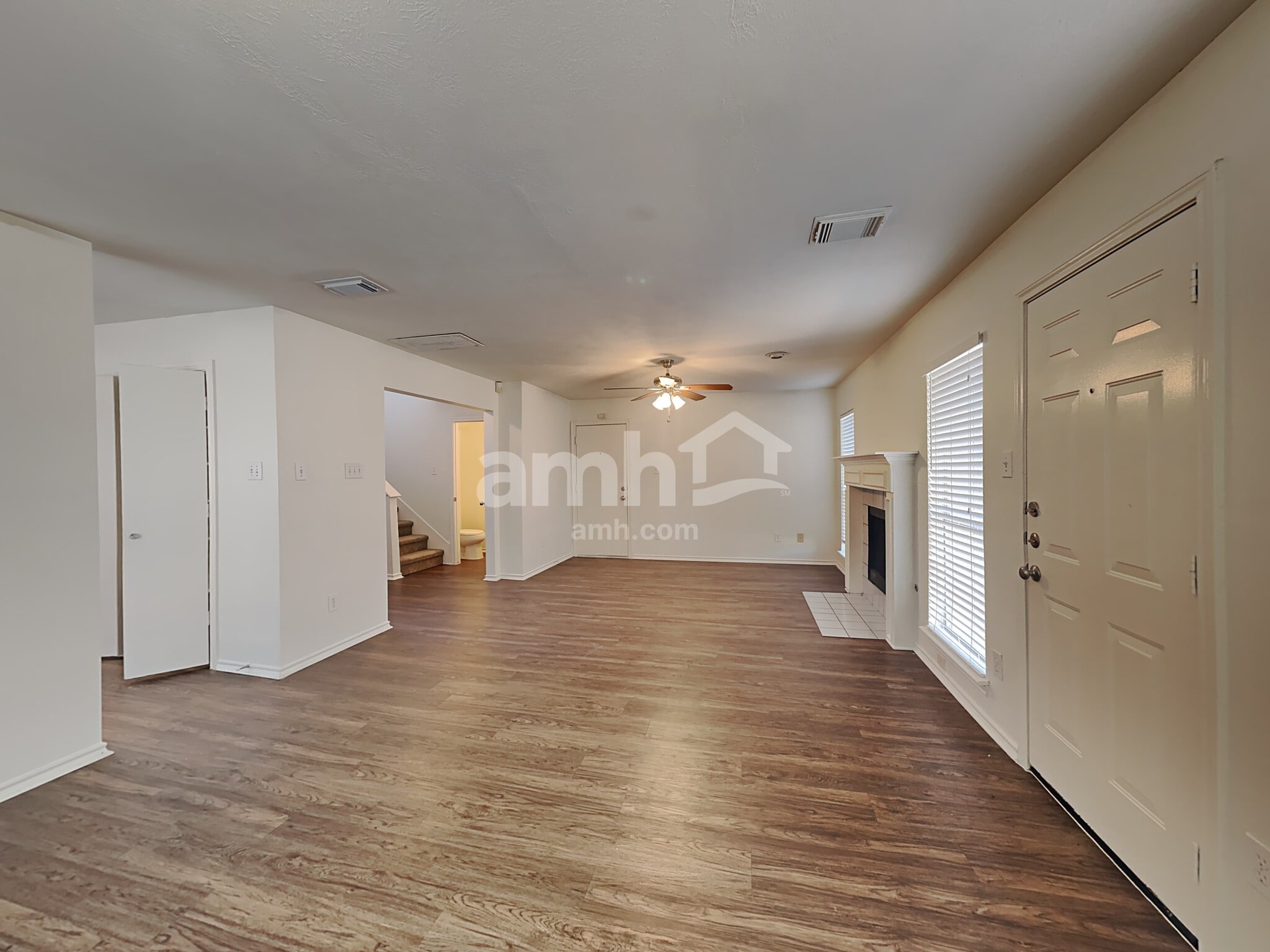Building Photo - 1103 Lochmoor Ln