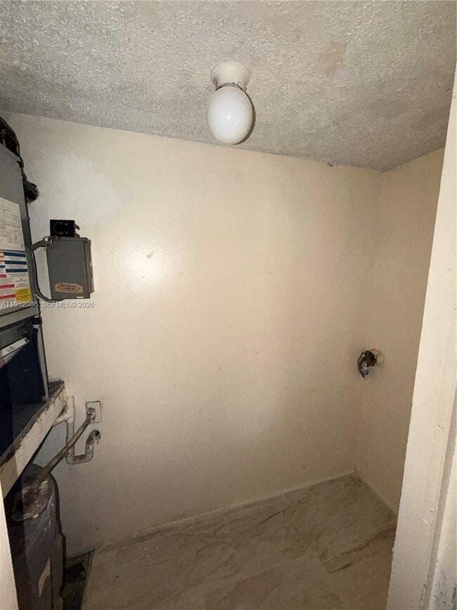 Building Photo - 7753 Tam Oshanter Blvd