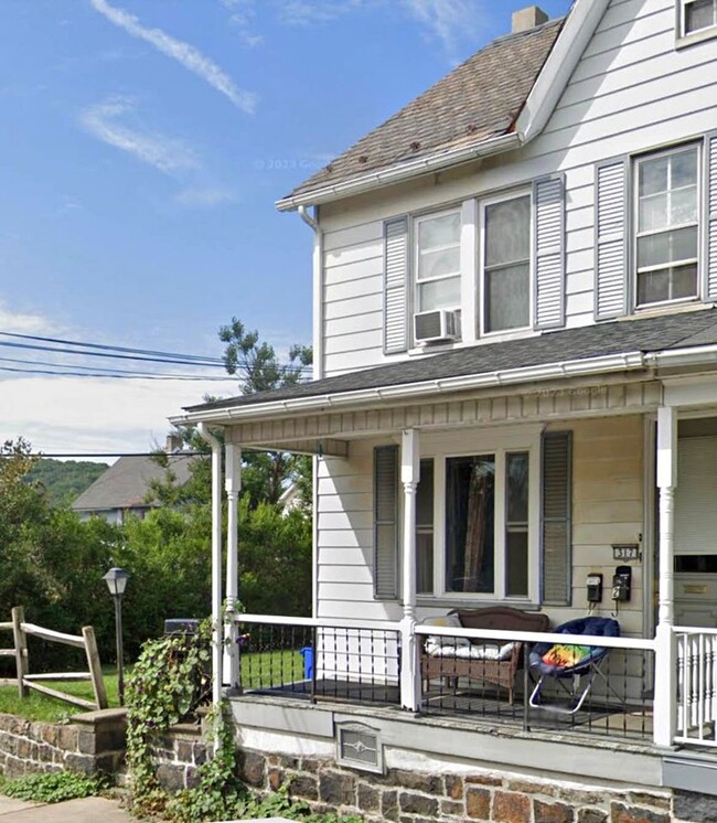 Building Photo - 317 6th Ave