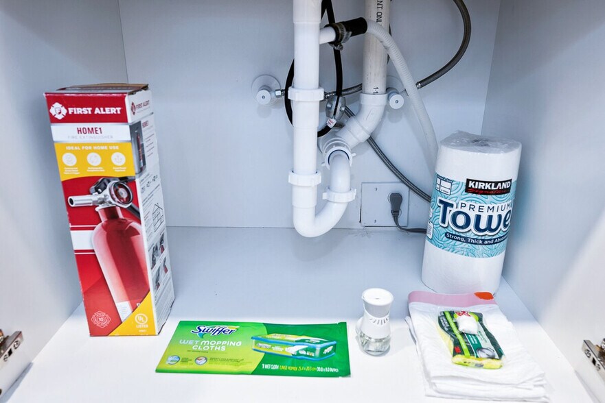 Building Photo - 3008 Beacon Ave S