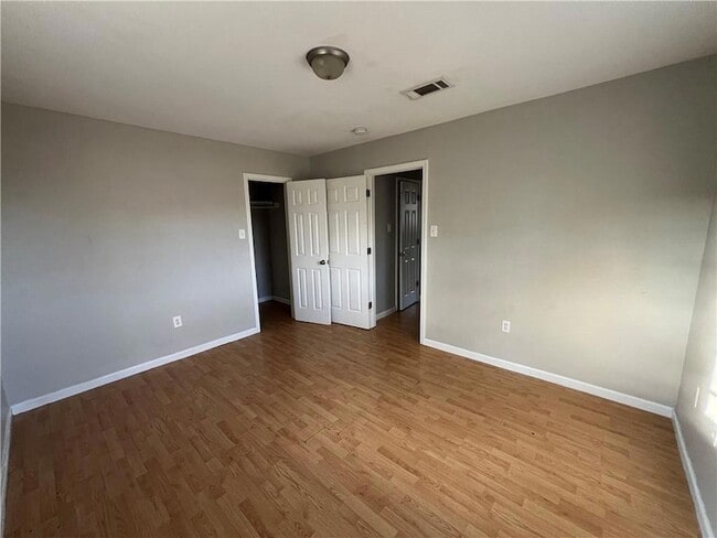 Building Photo - 8550 Valor Dr