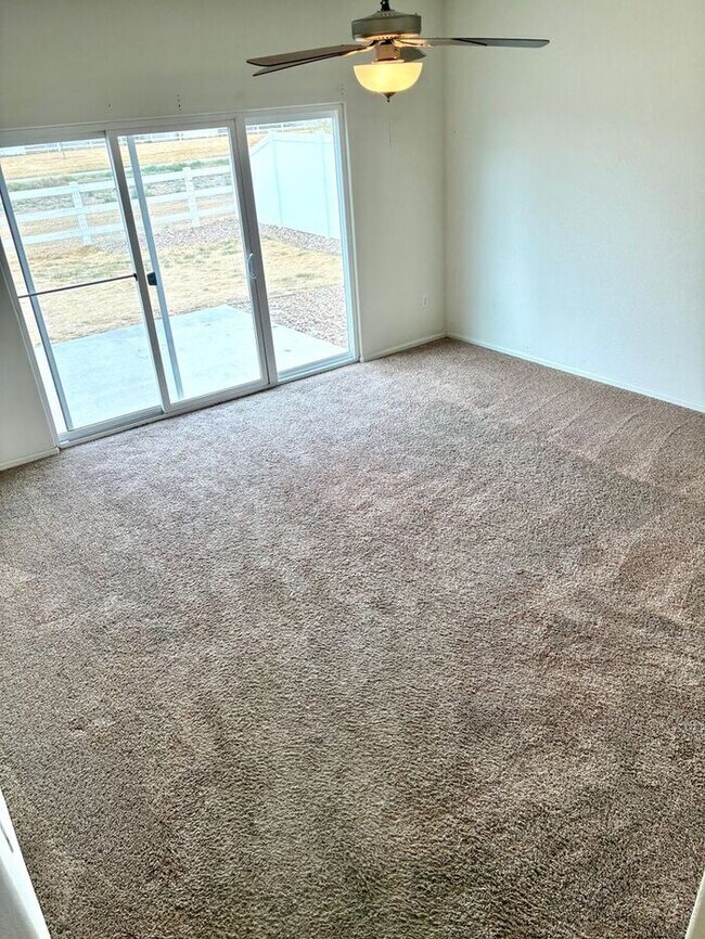 Building Photo - Beautiful 4 Bedroom Two-Story Home in Windsor!