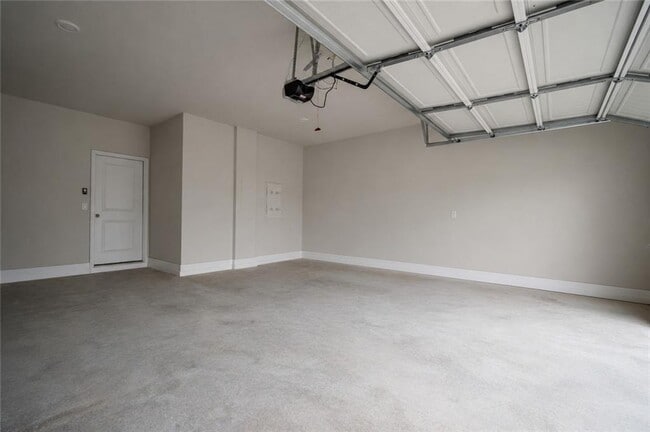 Building Photo - 13 Westerly Sta