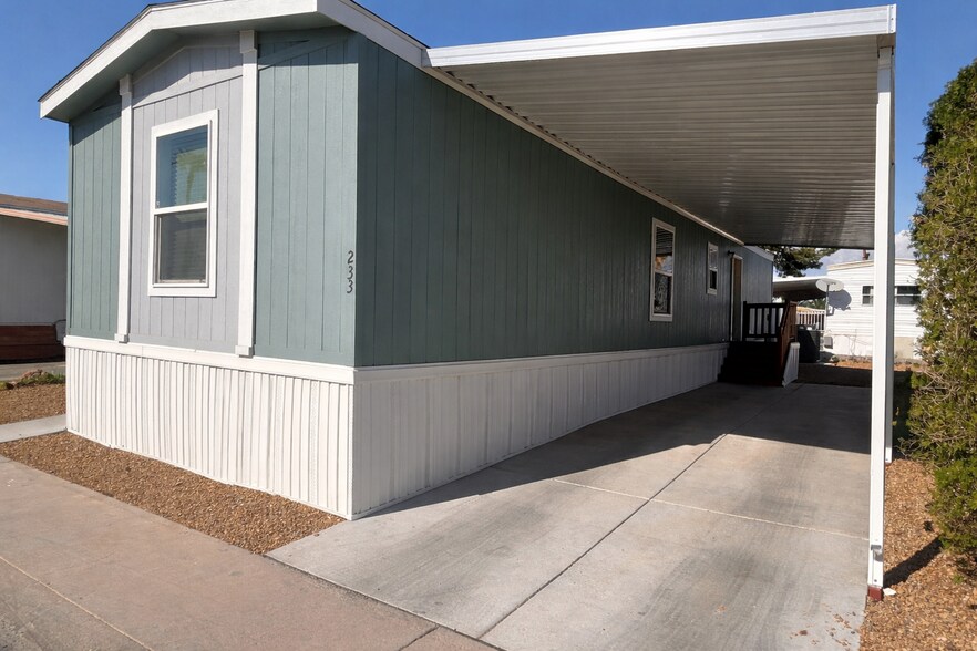 Building Photo - 2627 S Lamb Blvd